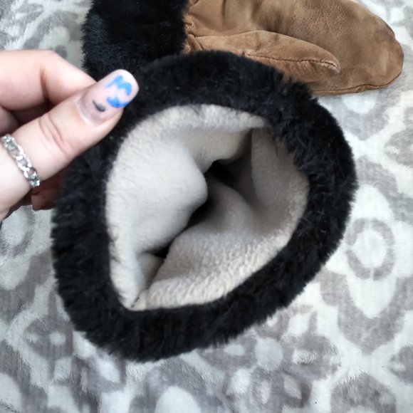 Brown suede & faux fur trimmed winter gloves fleece interior with beaded design - Picture 5 of 6